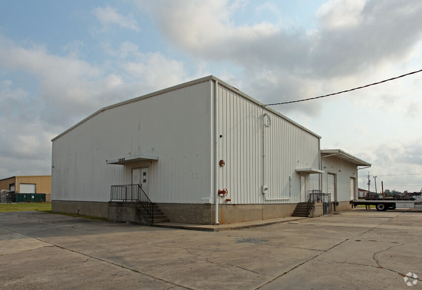 1245 1st Ave, Harvey, LA for lease - Primary Photo - Image 1 of 5