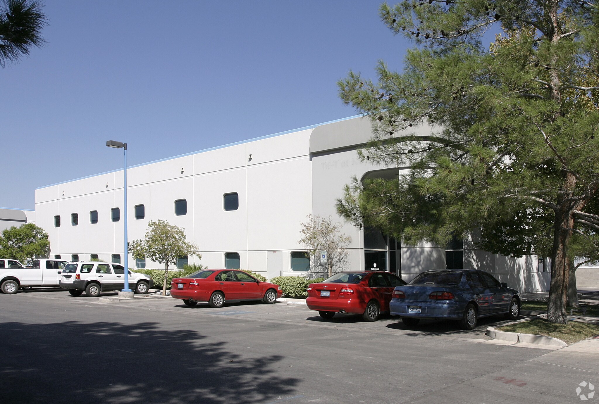 4670 Polaris Ave, Las Vegas, NV for lease Building Photo- Image 1 of 10