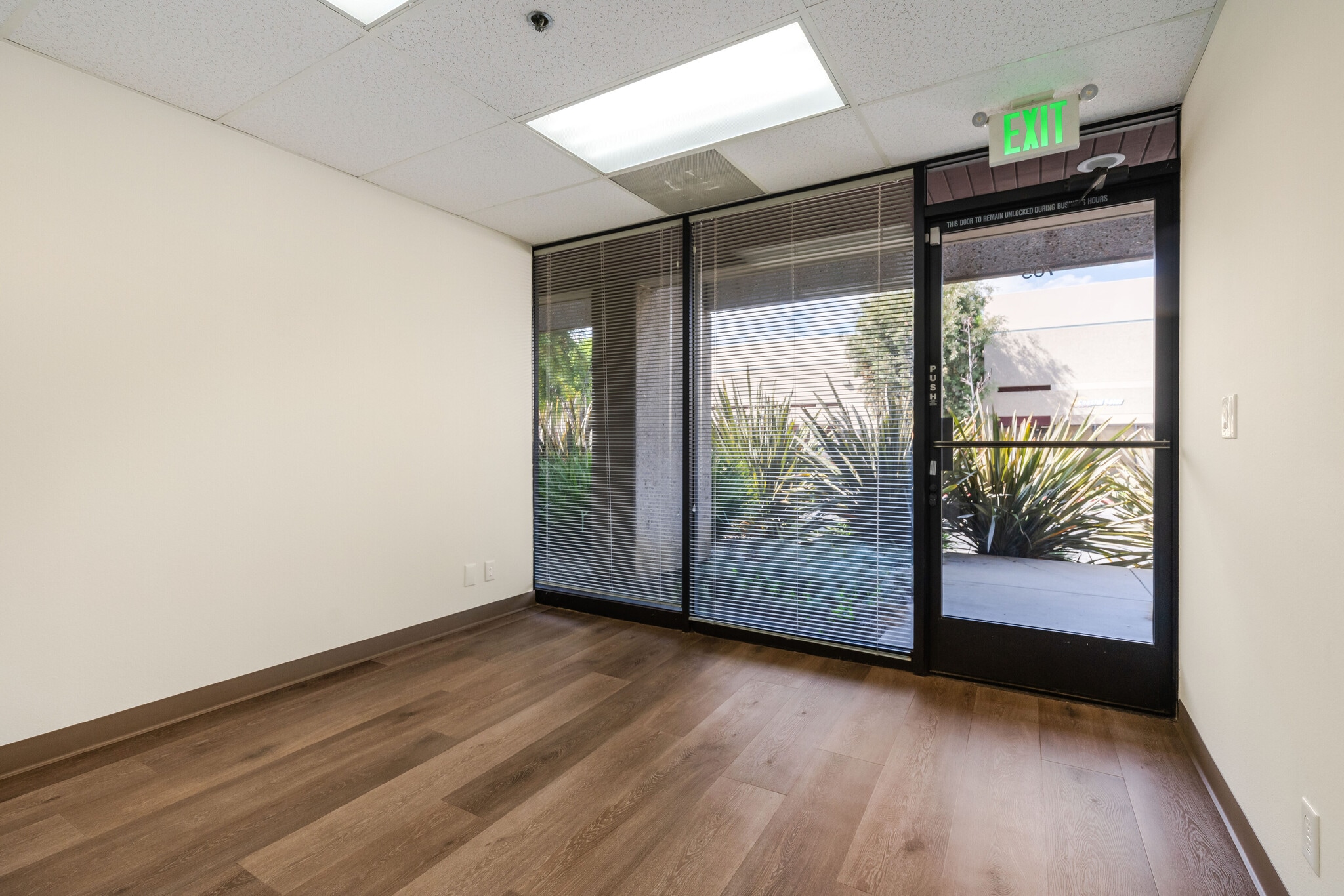 1937 Goodyear Ave, Ventura, CA for lease Interior Photo- Image 1 of 11