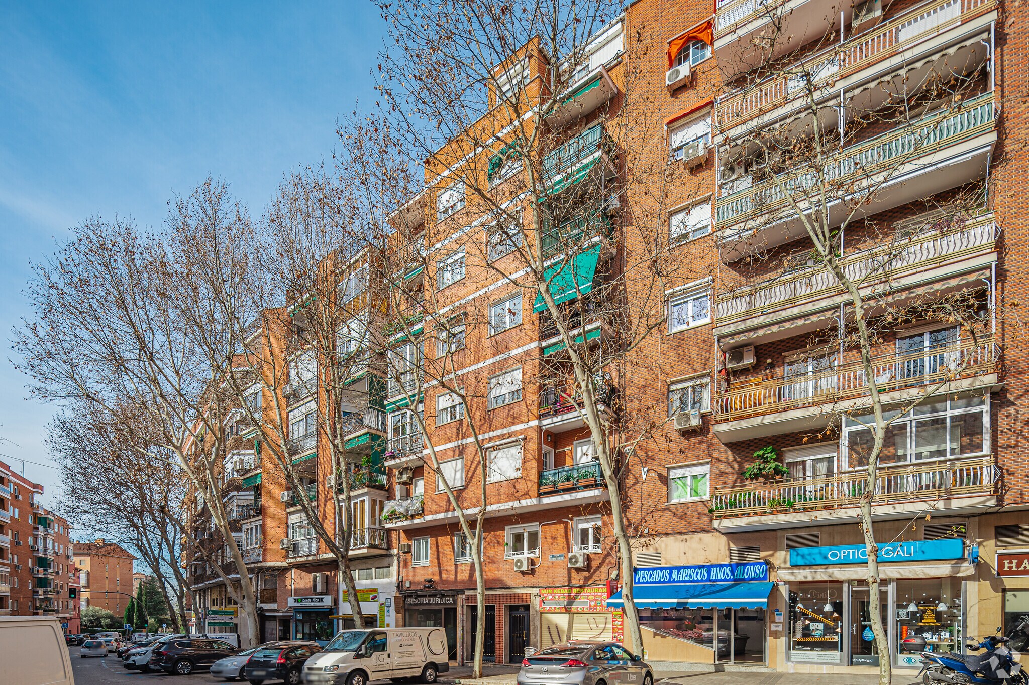 Calle Jerónima Llorente, 74, Madrid, Madrid for sale Primary Photo- Image 1 of 1