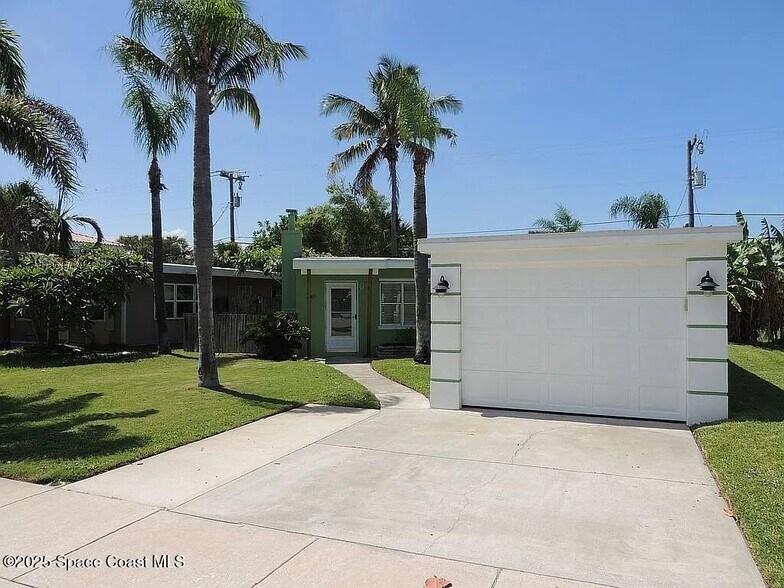 206 4th Ave, Indialantic, FL for sale - Primary Photo - Image 1 of 39