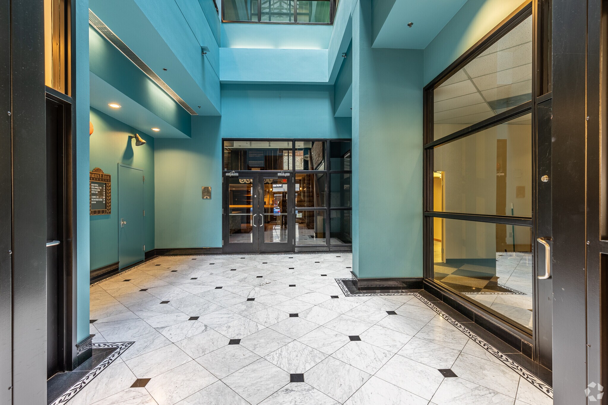 611615 SW Broadway, Portland, OR 97205 Charles Berg Building