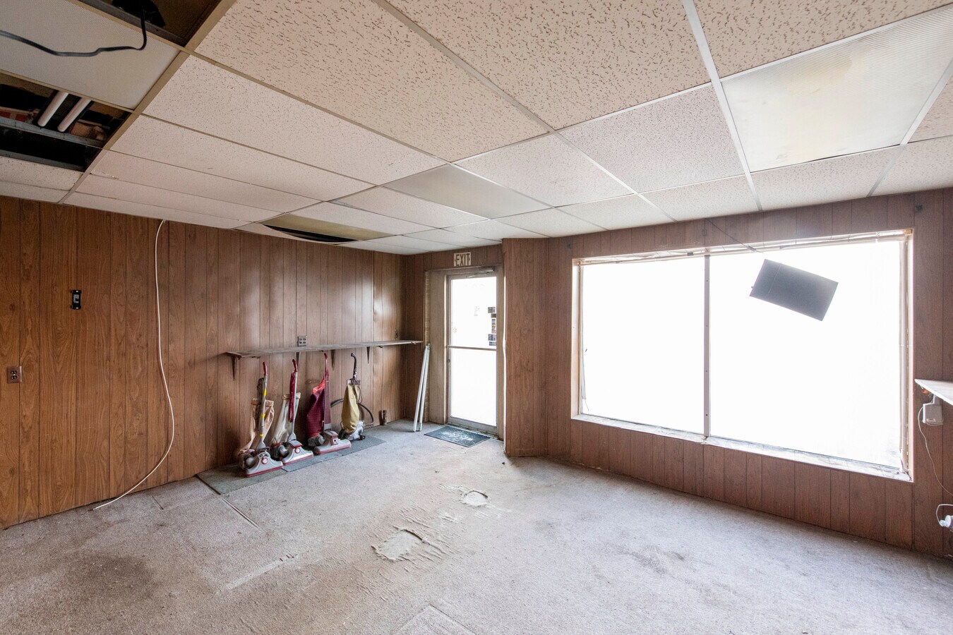 334 Ecorse Rd, Ypsilanti, MI 48198