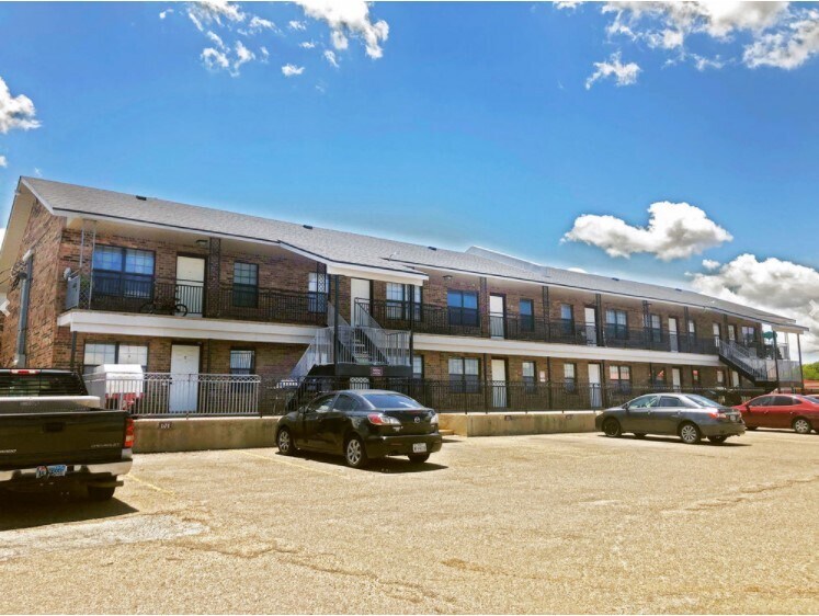 6817C Wolflin Ave, Amarillo, TX 79106