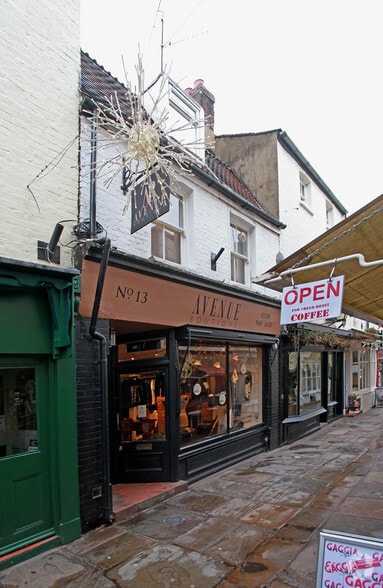 13 Paved Ct, Richmond for sale - Primary Photo - Image 1 of 1