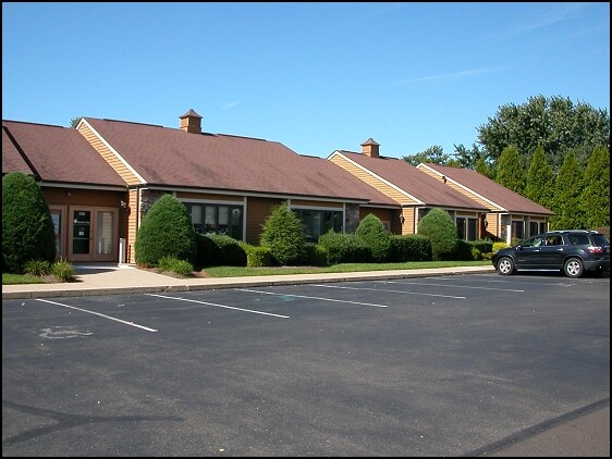 930-936 Lenape Dr, New Britain, PA for sale Primary Photo- Image 1 of 1