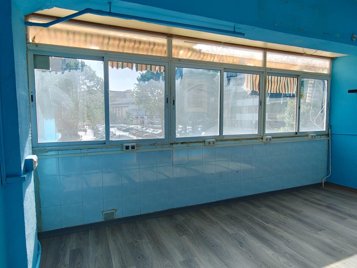 L'Hospitalet de Llobregat, BAR 08907 -  -  - Interior Photo - Image 2 of 47