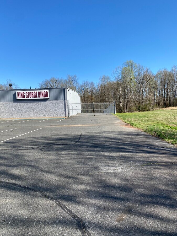 5769 James Madison Pkwy, King VA 22485