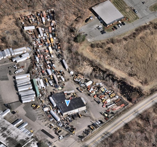 Hartford Turnpike Portfolio of 3 portfolio of 3 properties for sale on LoopNet.com - Building Photo - Image 3 of 5