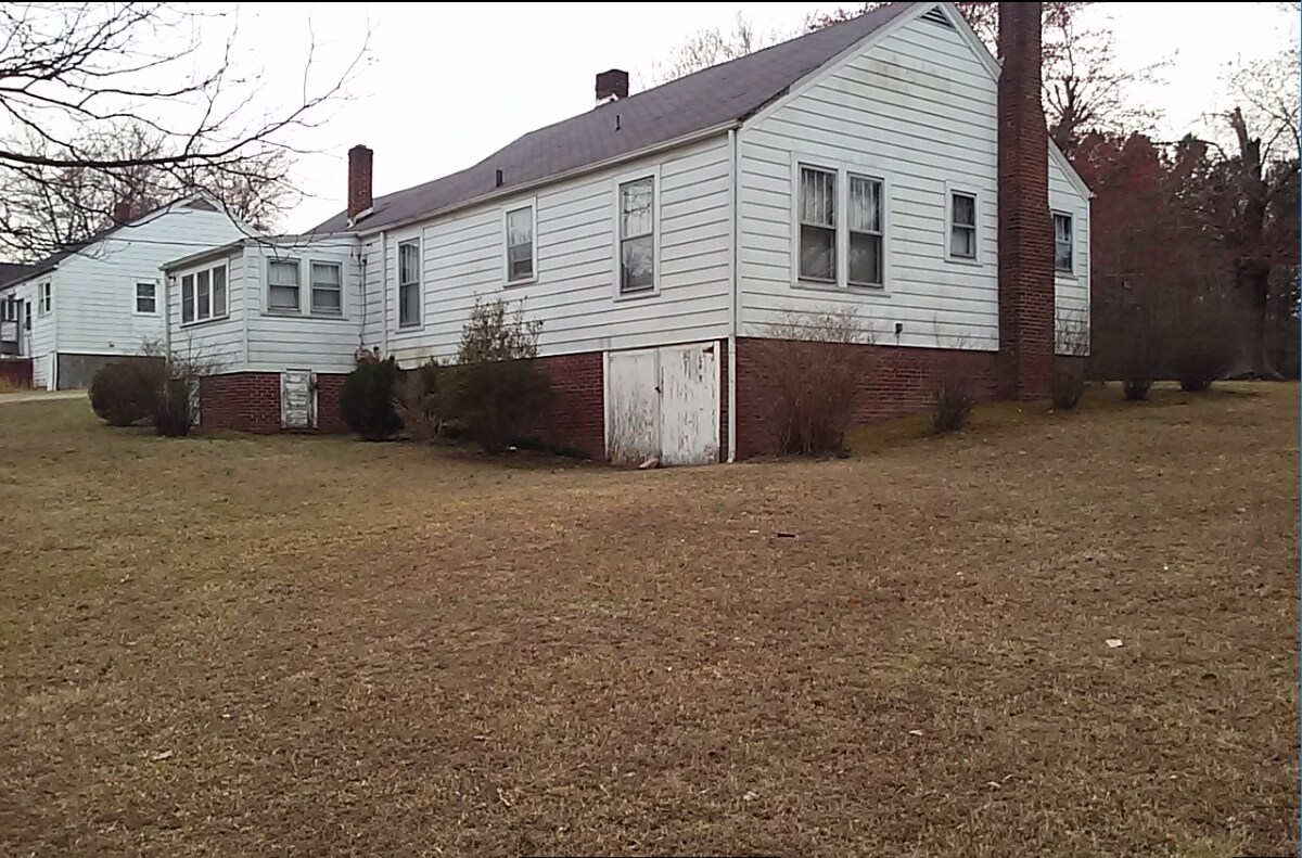 1308 Old Concord Rd, Salisbury, NC 28146