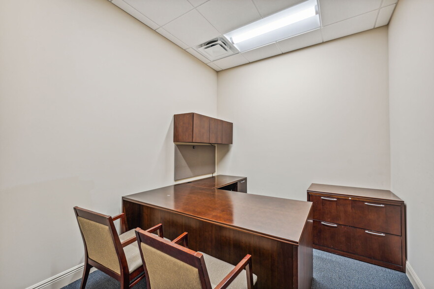 3945 W Atlantic Ave, Delray Beach, FL for lease - Interior Photo - Image 3 of 34