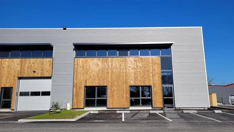 Flex in Basse-Goulaine for sale - Building Photo - Image 3 of 4