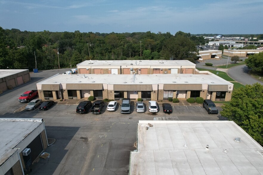 Northeast Business Center portfolio of 9 properties for sale on LoopNet.com - Building Photo - Image 2 of 16