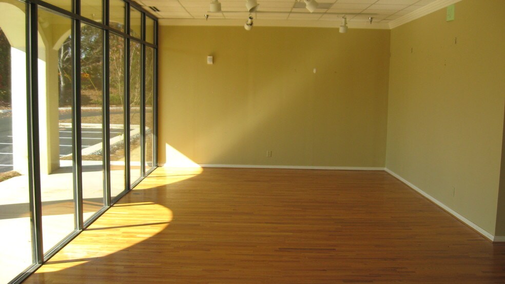 1500 Bridge Rd, Roswell, GA 30076 Retail for Sale