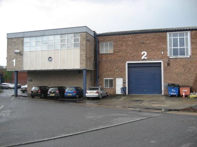 Long Dr, Greenford for sale Primary Photo- Image 1 of 1