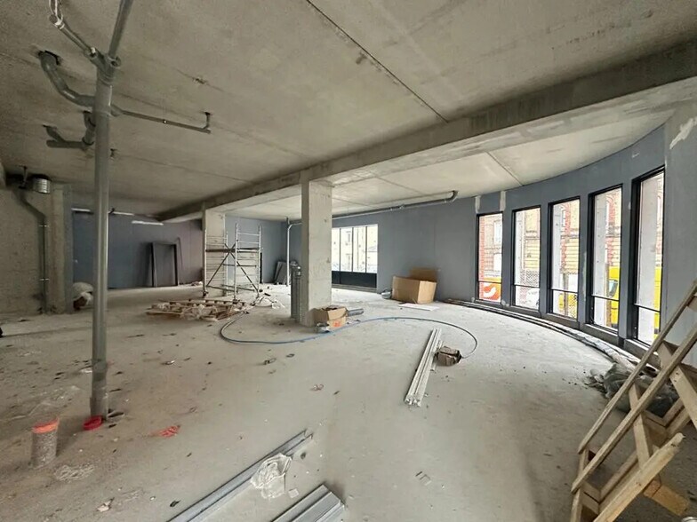 Retail in Le Havre for lease - Building Photo - Image 2 of 3