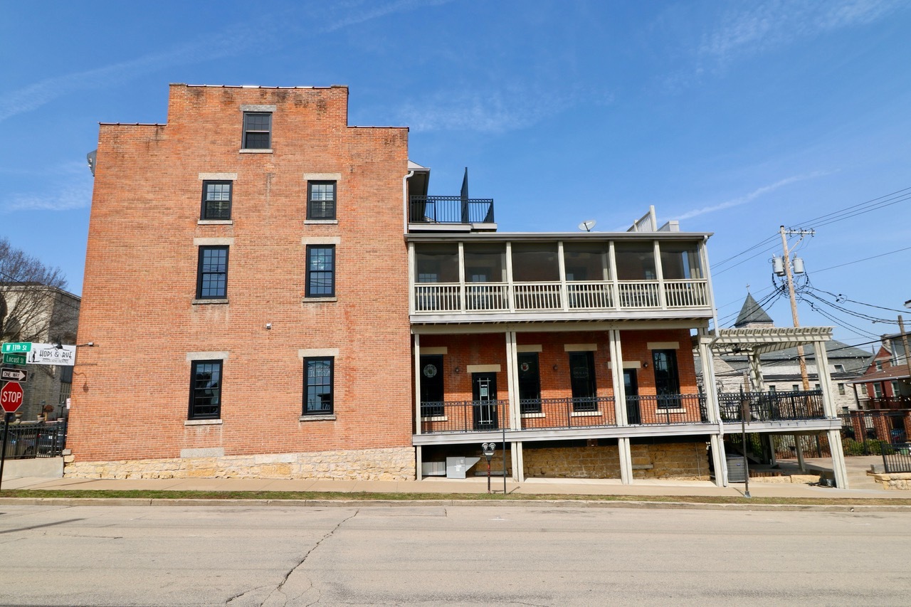 1108 Locust St, Dubuque, IA for sale Building Photo- Image 1 of 1