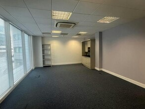2 Station Ct, London for lease Interior Photo- Image 1 of 4