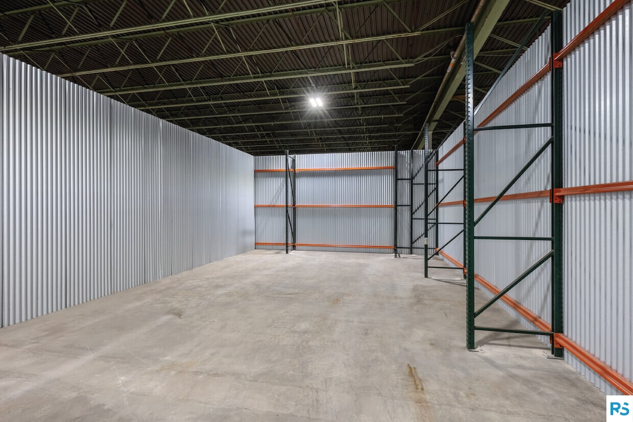 7001 Anpesil Dr, North Bergen, NJ for lease Building Photo- Image 1 of 26