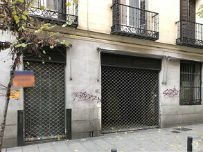 Retail in Madrid, MAD for lease Interior Photo- Image 2 of 7