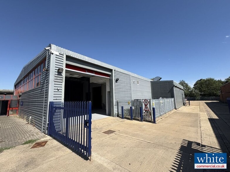 Telford Rd, Bicester for lease - Primary Photo - Image 1 of 1