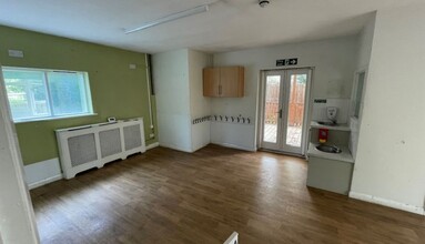 Portsmouth Rd, Esher for lease Interior Photo- Image 1 of 2