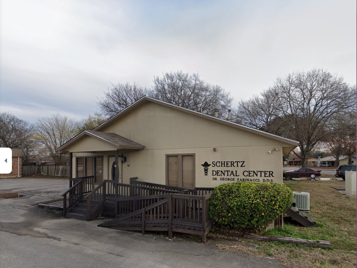 97 Cloverleaf Dr, Schertz, TX 78154