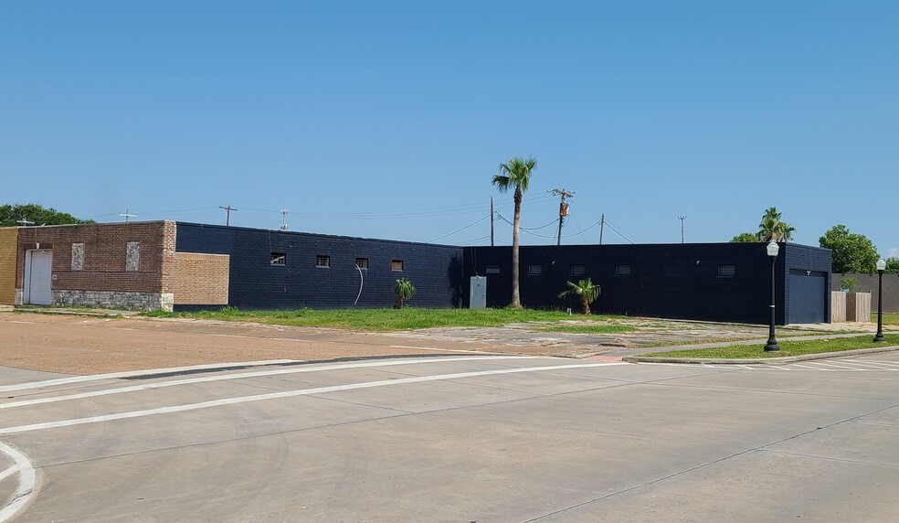 201 6th St. N, Texas City, TX for lease - Primary Photo - Image 1 of 15