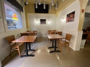 Retail in Barcelona, Barcelona for lease Interior Photo- Image 2 of 8