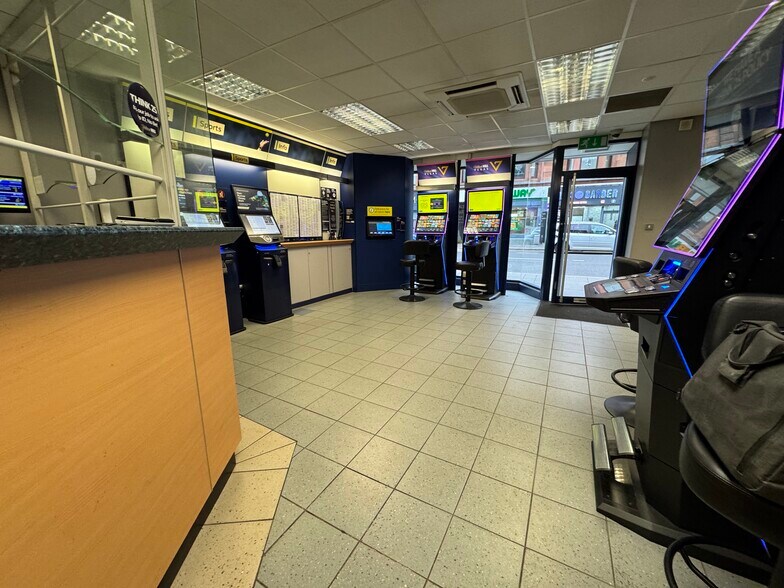 10-12 Hamilton Rd, Bellshill for lease - Building Photo - Image 3 of 11