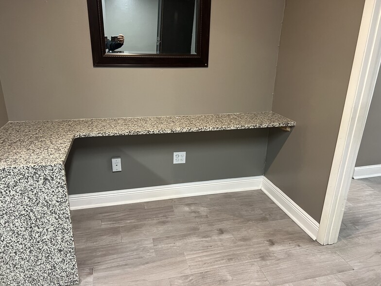 1025 Miller Dr, Altamonte Springs, FL for lease - Interior Photo - Image 3 of 5