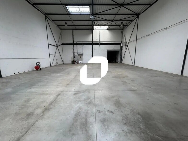 Flex in Montévrain for sale - Interior Photo - Image 2 of 11