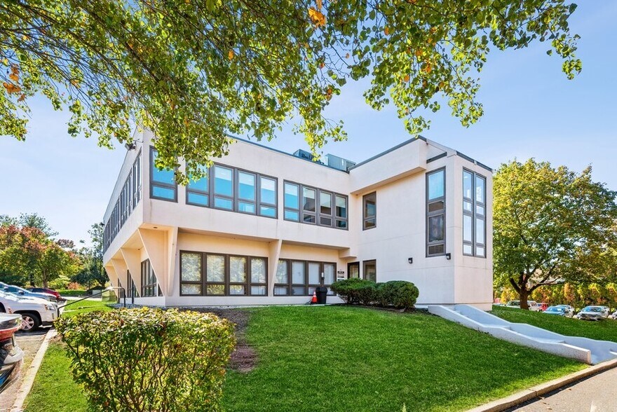 674 US Highway 202, Bridgewater, NJ for lease - Building Photo - Image 2 of 36