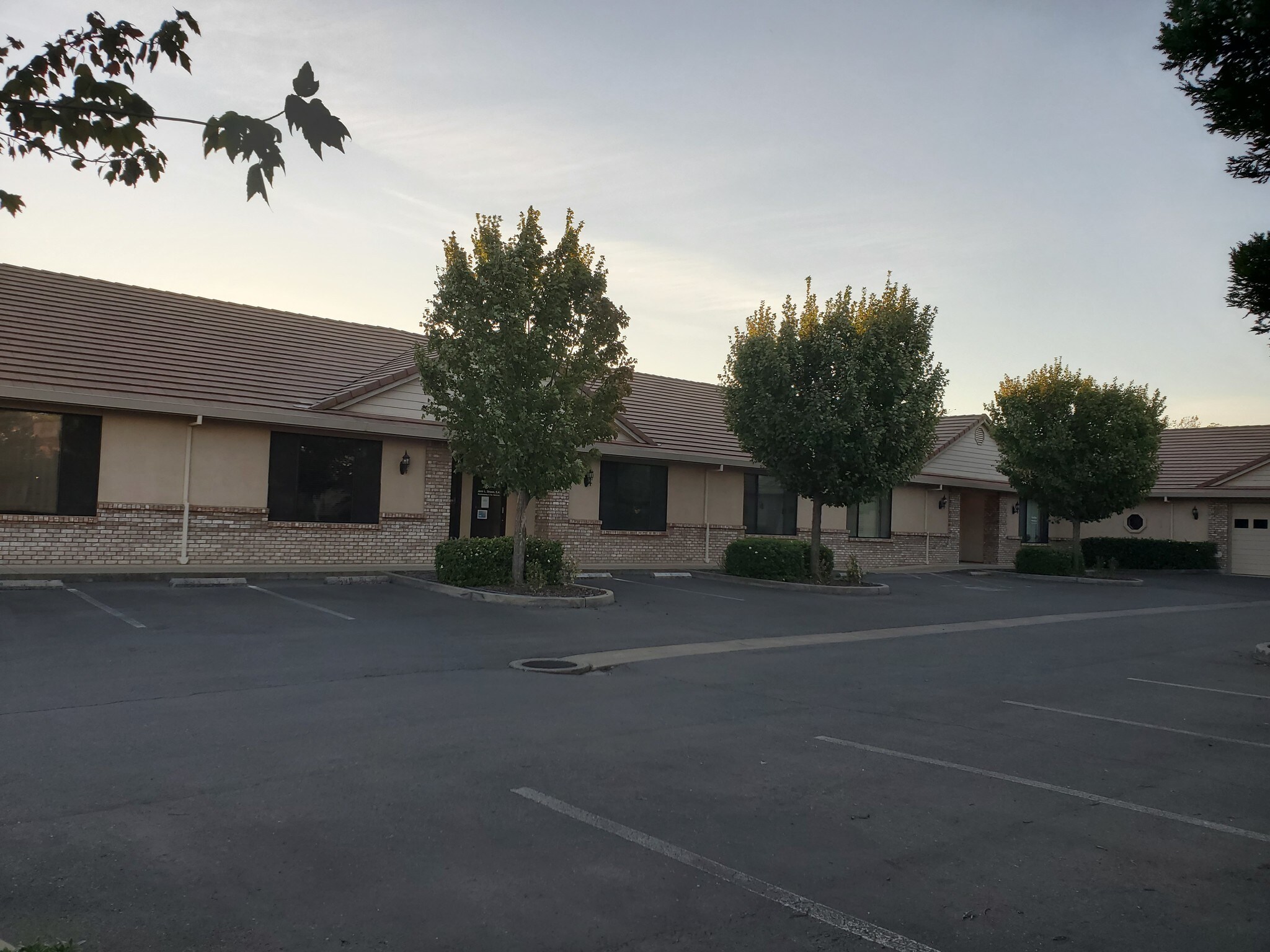 1634 Poole Blvd, Yuba City, CA 95993 Office for Lease