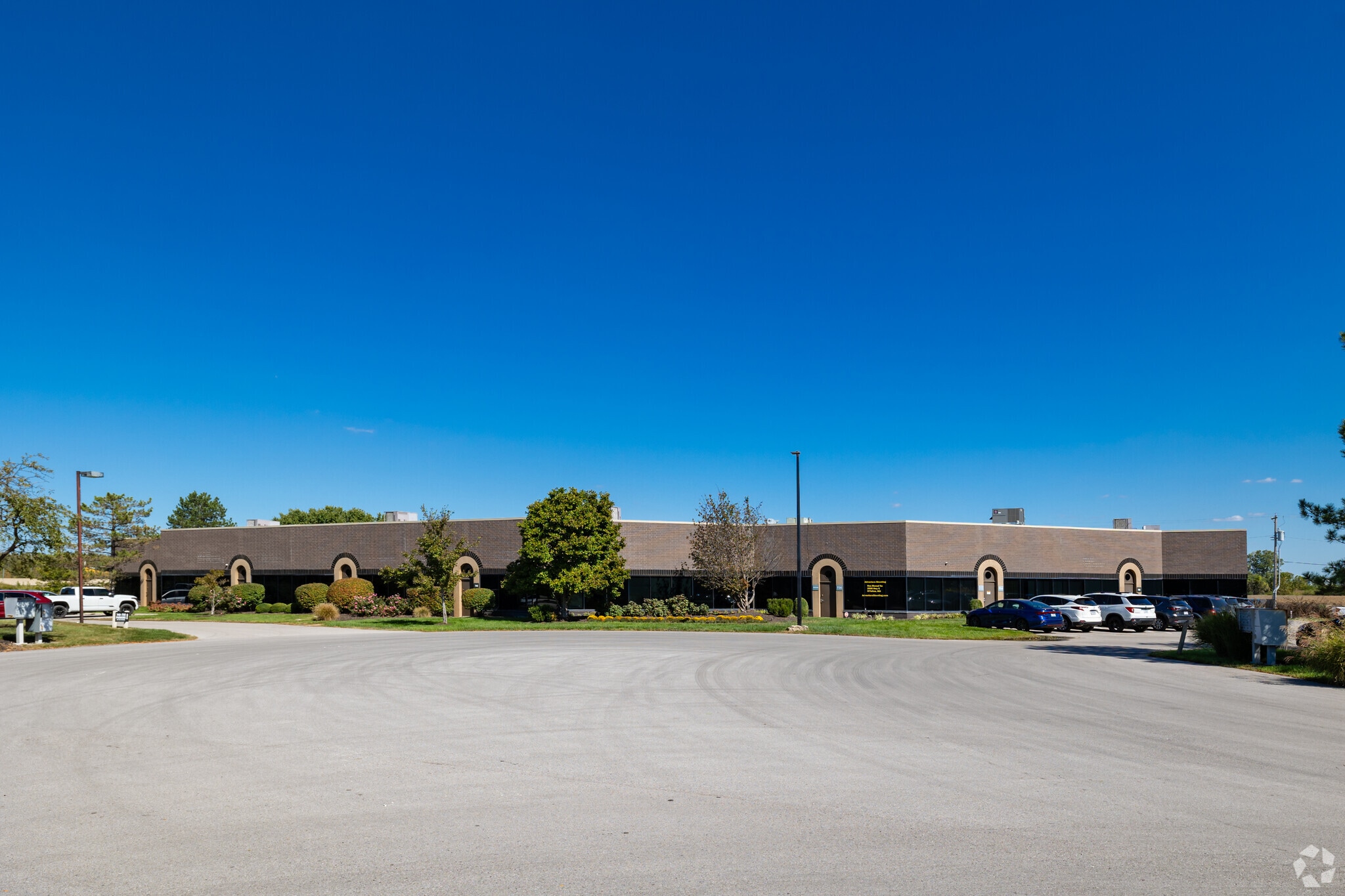 732-756 Goddard Ave, Chesterfield, MO for lease Primary Photo- Image 1 of 4