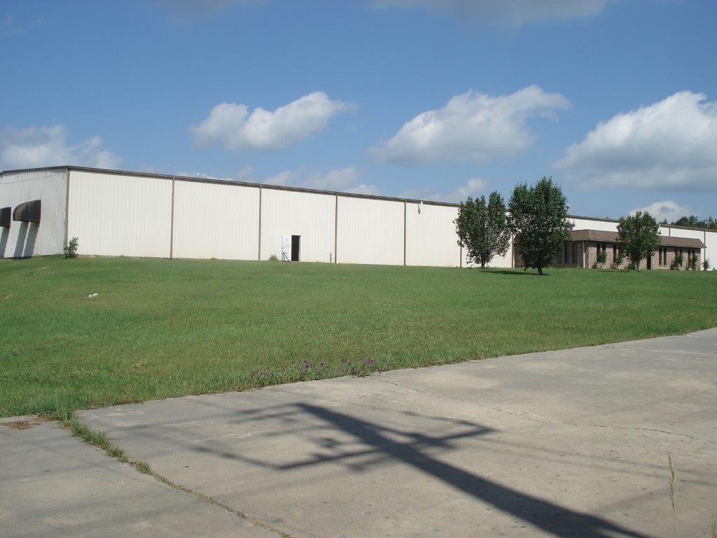 2013 Highway 184, Laurel, MS 39443