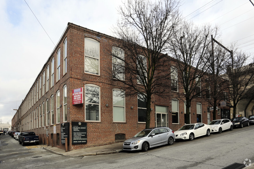 10 Shurs Ln, Philadelphia, PA for lease - Primary Photo - Image 1 of 8