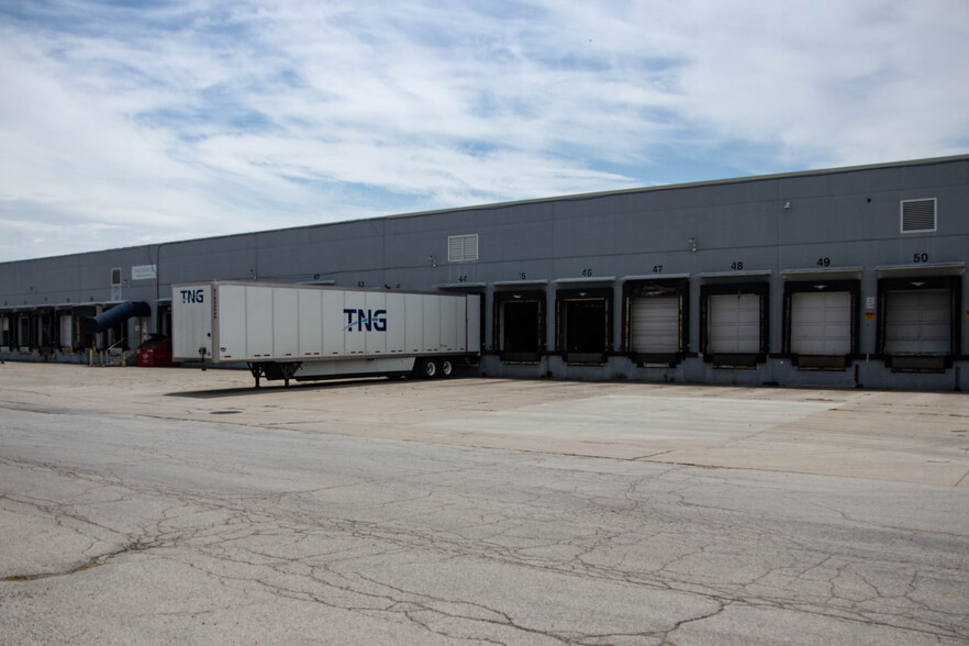 6575 Huntley Rd, Columbus, OH for lease - Building Photo - Image 3 of 6