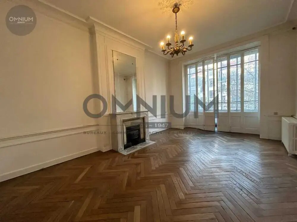Office in Lyon for lease Interior Photo- Image 1 of 4