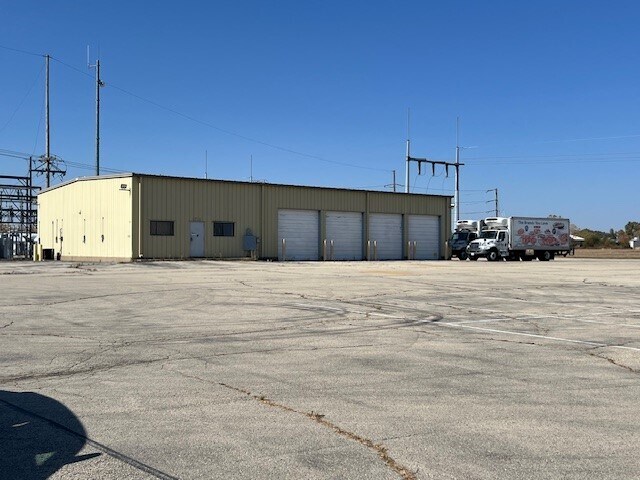 318 Industrial St, DeWitt, IA for sale - Primary Photo - Image 1 of 1