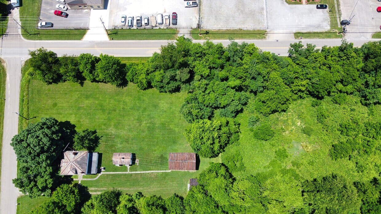 21 Moore Ave, Marietta, OH 45750