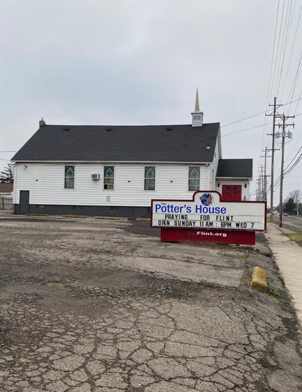 1386 Hemphill rd, Flint, MI 48507 Specialty for Sale