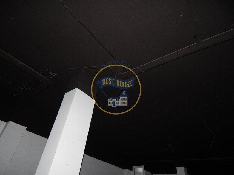 Retail in Ontinyent, Valencia for lease - Building Photo - Image 1 of 11