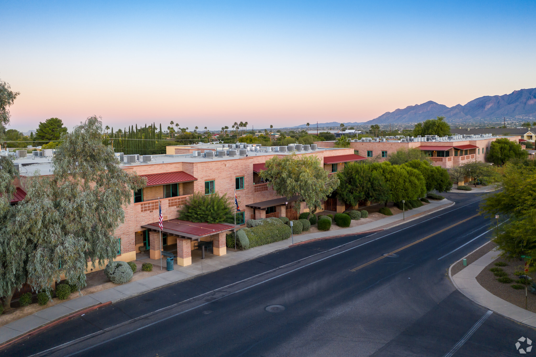 2221 N Rosemont Blvd, Tucson, AZ for lease Building Photo- Image 1 of 4