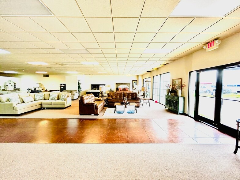 869 S State St, Clarksdale, MS for sale - Interior Photo - Image 3 of 17