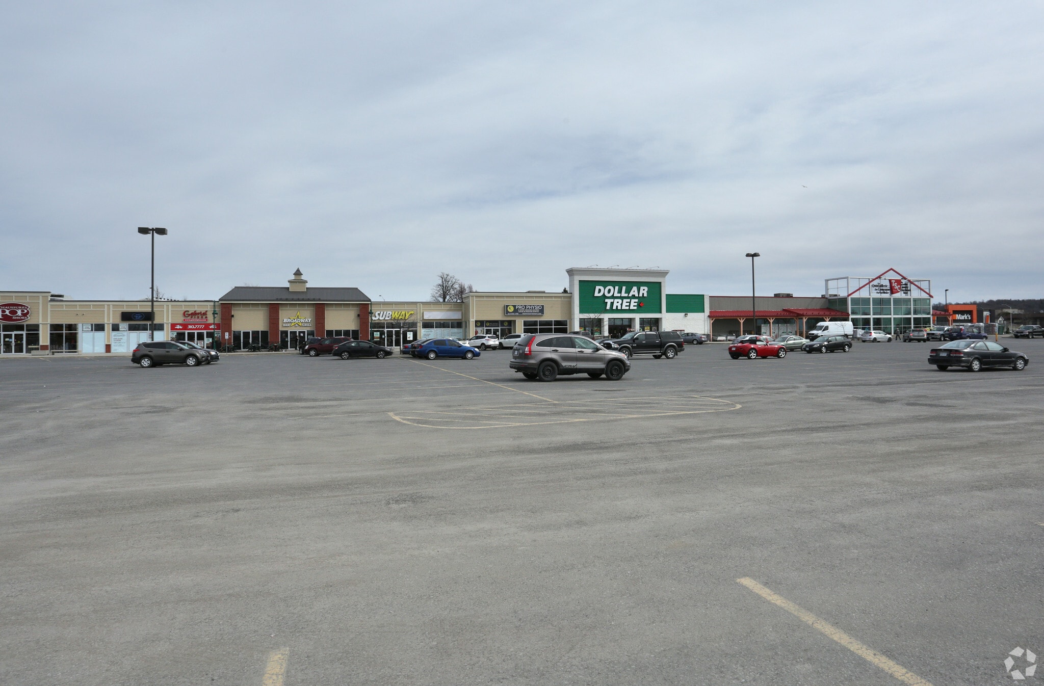 2756 Chamberland St, Clarence-Rockland, ON for lease Primary Photo- Image 1 of 7