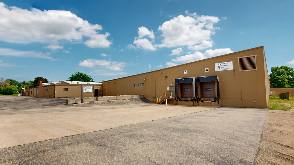 1325 S Perkins St, Appleton, WI for sale - Building Photo - Image 2 of 22