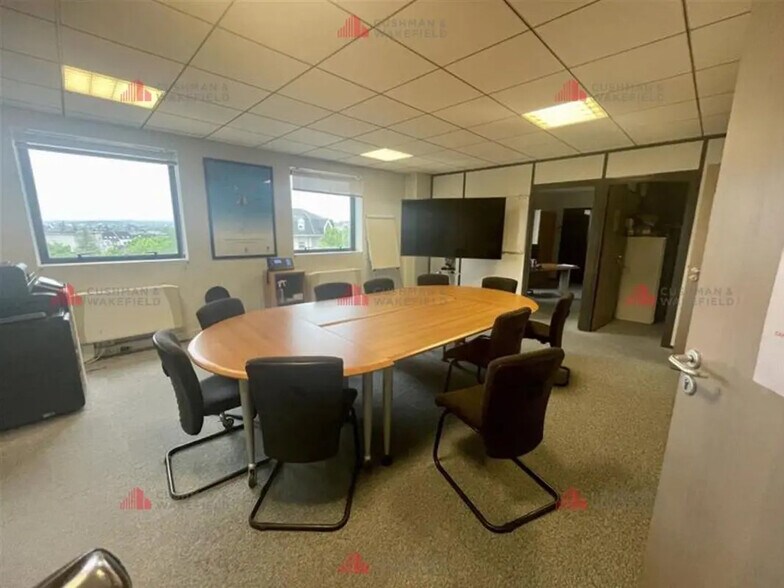 Office in Dijon for lease - Interior Photo - Image 2 of 4