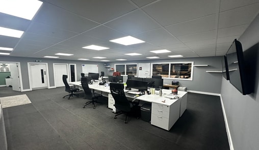 69 Weir Rd, London for lease Interior Photo- Image 1 of 2
