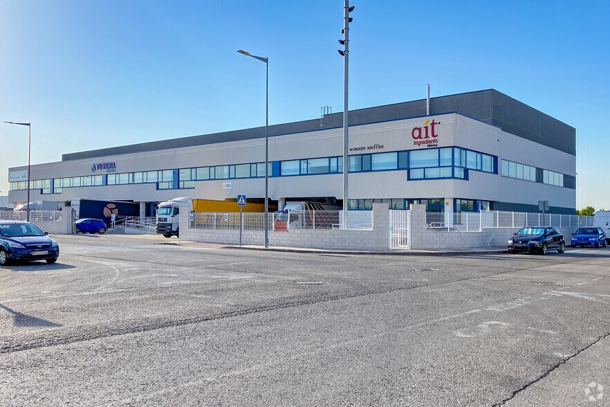 Montserrat - Parque Empresarial, San Fernando de Henares, Madrid for sale - Building Photo - Image 1 of 1